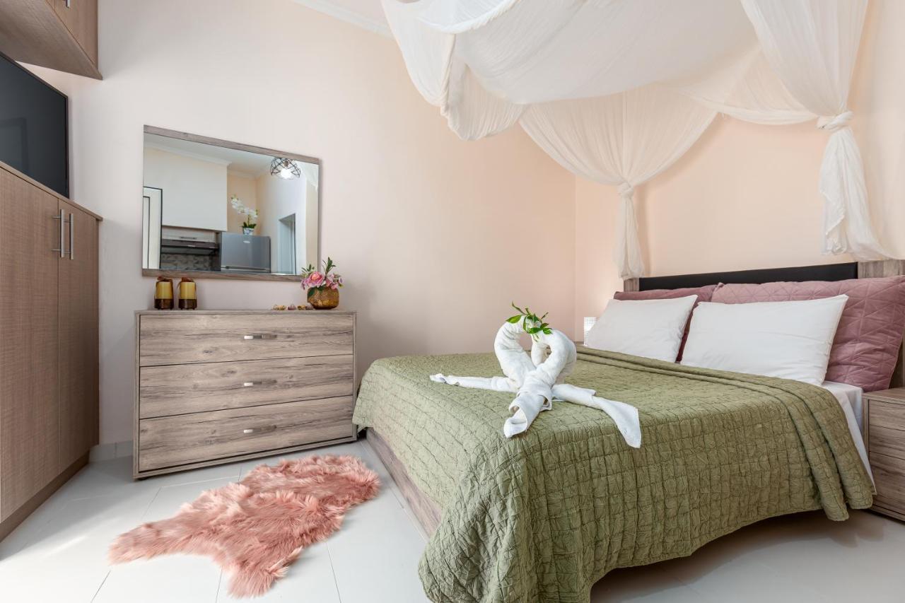 Fouki Apartments Ipsos Beach Kültér fotó