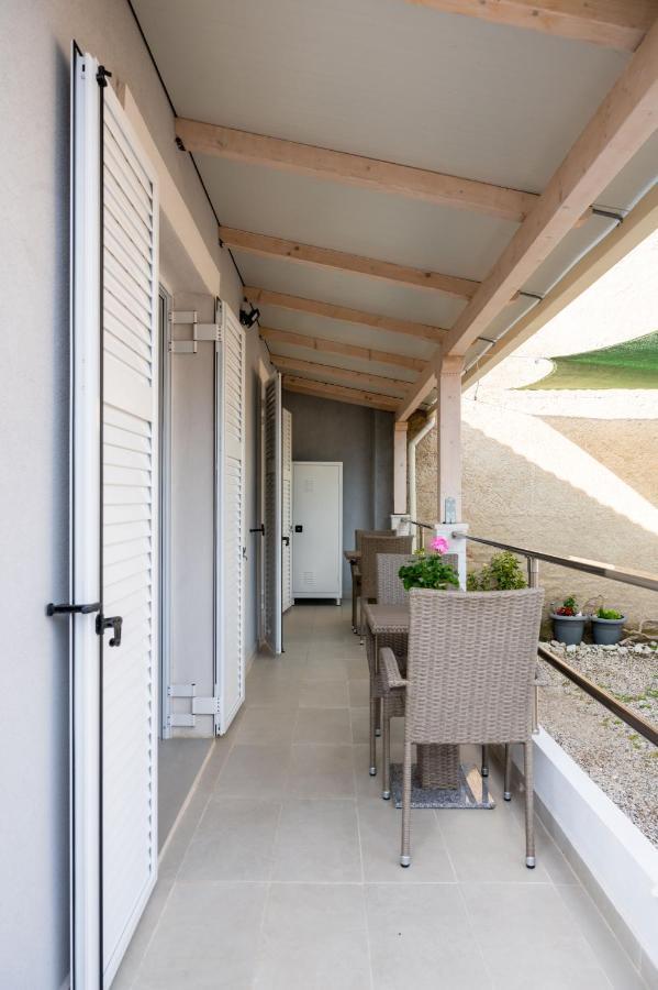 Fouki Apartments Ipsos Beach Kültér fotó